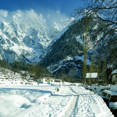 Calendar cu imagini Landscapes, 31.5 x 48 cm, 12 file, 2026